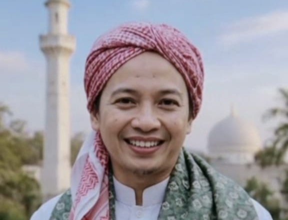 Almarhum KH. Hidayat Ansori bin KH. Furqon – Pendiri Pondok Pesantren Riyadul Awamil Bani Hidayat
